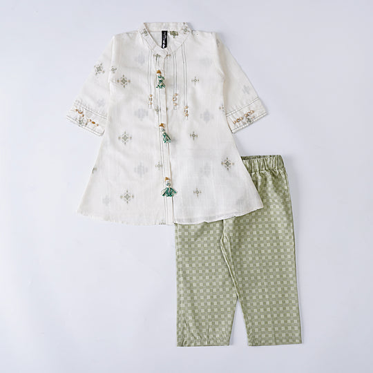 Girls Suit (2057)