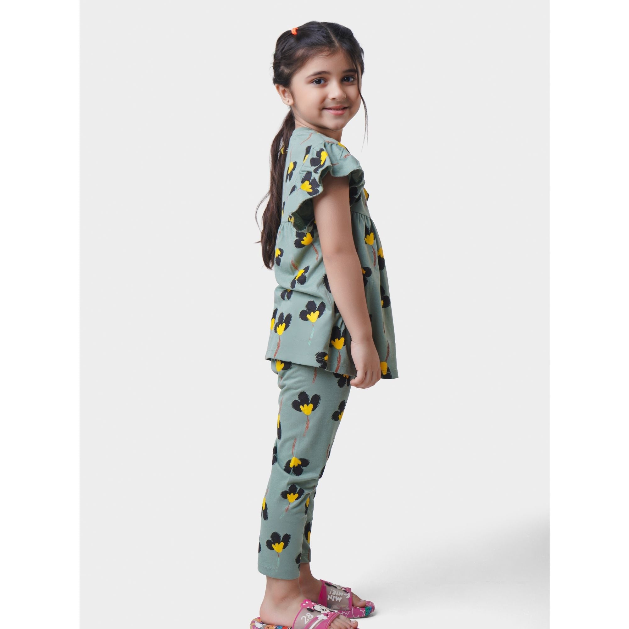 Girls 2 piece set (Printed Flowers)