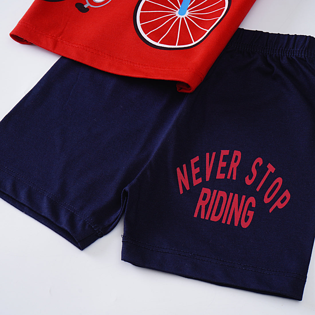 Boys Half Sleeves 2 Piece Suit (Never)