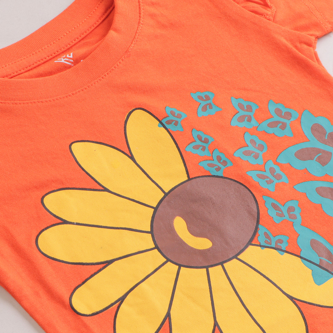 Girls Half sleeves T-shirt