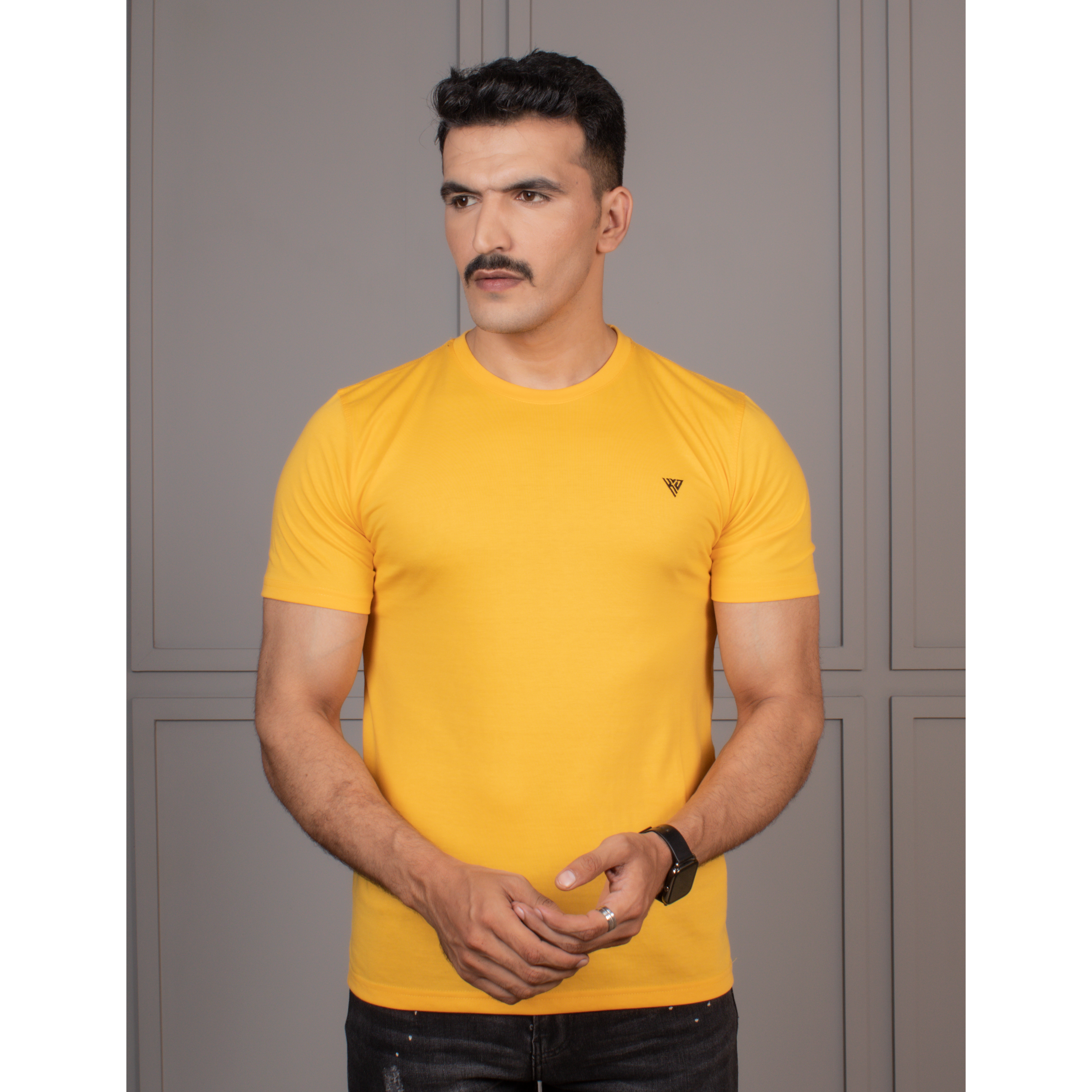 Men's Half Sleeve Round Neck T-Shirt Code-D