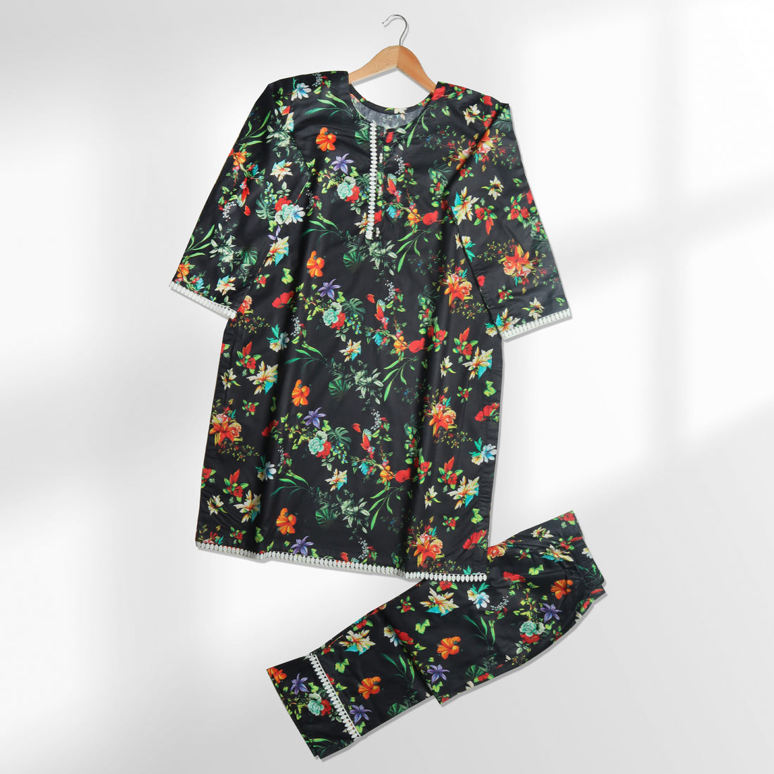Women's 2Pcs Printed Suit Color Black